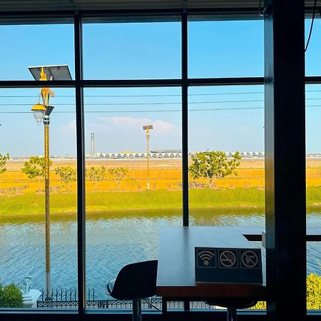Skyline Resort Ban Khlong Lat Bua Khao Exteriör bild