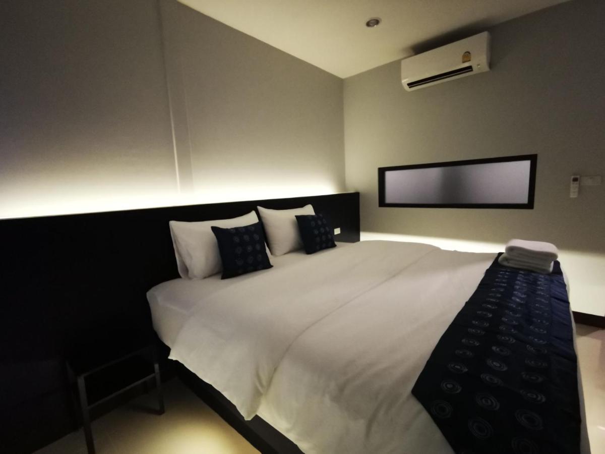 Skyline Resort Ban Khlong Lat Bua Khao Exteriör bild