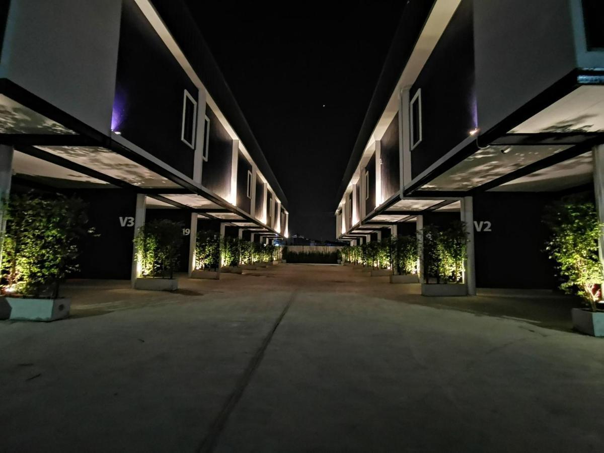 Skyline Resort Ban Khlong Lat Bua Khao Exteriör bild