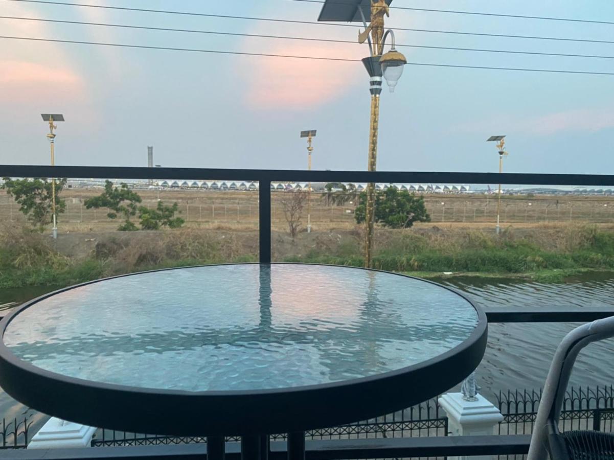 Skyline Resort Ban Khlong Lat Bua Khao Exteriör bild