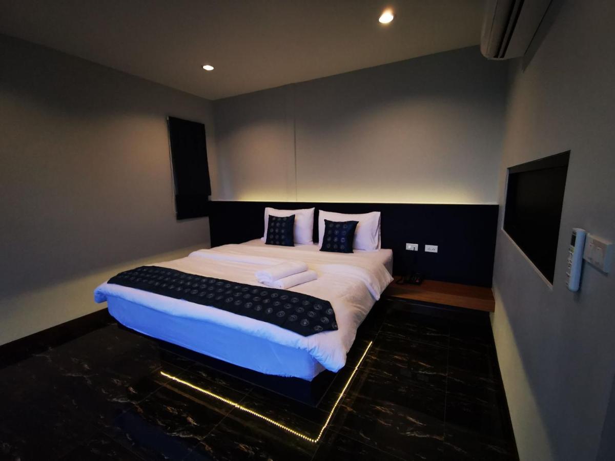 Skyline Resort Ban Khlong Lat Bua Khao Exteriör bild