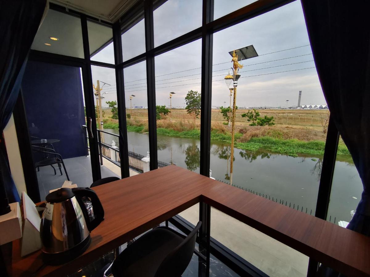 Skyline Resort Ban Khlong Lat Bua Khao Exteriör bild